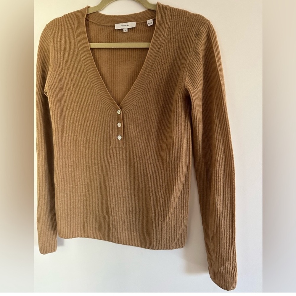Vince 100% Cashmere V Neck Sweater NEVER WORN